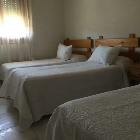 Sierra De Gredos بيت ضيافة آريناس دي سان بيدرو